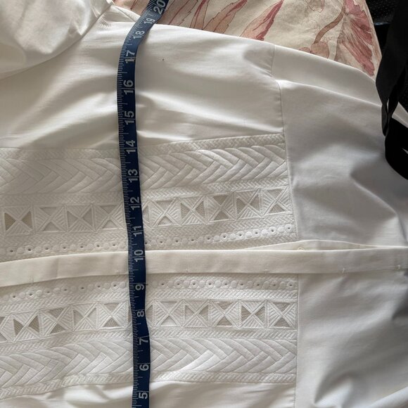 Elie Tahari Cream Wrap Midi Dress, Embroidered Yoke. Never Worn! Size 10 - Picture 6 of 6